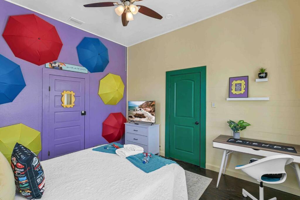 Friends Airbnb Themed 2Bed 2Bath Walkable To All Of Ybor Tampa Zewnętrze zdjęcie